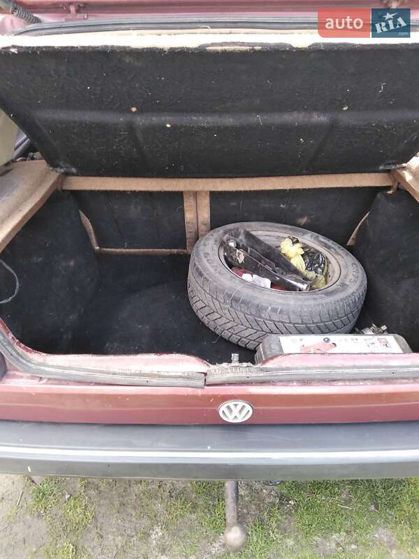 Хэтчбек Volkswagen Golf 1987 в Березному