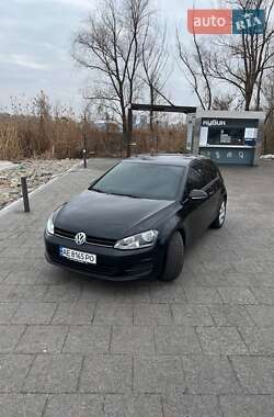 Хэтчбек Volkswagen Golf 2015 в Днепре