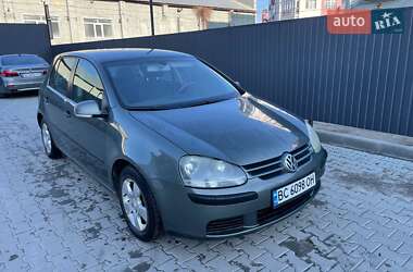 Хетчбек Volkswagen Golf 2004 в Львові