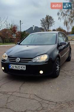 Хэтчбек Volkswagen Golf 2008 в Черкассах