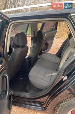 Универсал Volkswagen Golf 2012 в 