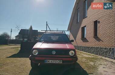 Хетчбек Volkswagen Golf 1988 в Шацьку