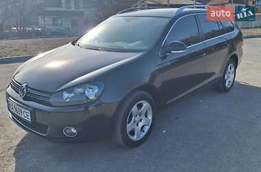 Універсал Volkswagen Golf 2010 в Києві