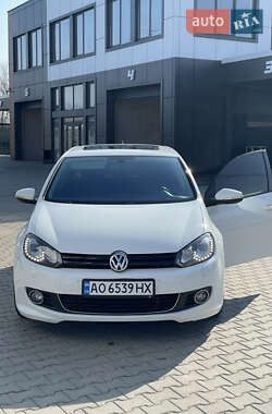 Хэтчбек Volkswagen Golf 2011 в Берегово