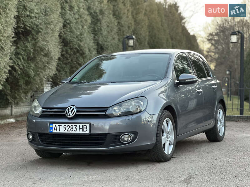 Хетчбек Volkswagen Golf 2010 в Калуші