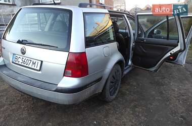 Универсал Volkswagen Golf 2002 в Львове