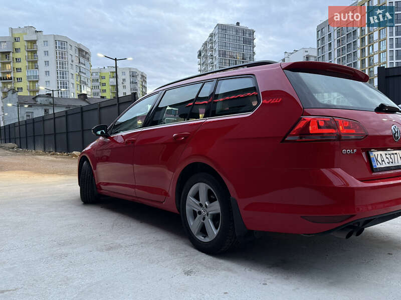 Універсал Volkswagen Golf 2015 в Львові