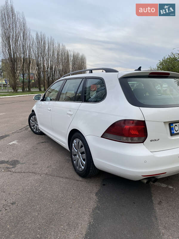 Універсал Volkswagen Golf 2009 в Черкасах