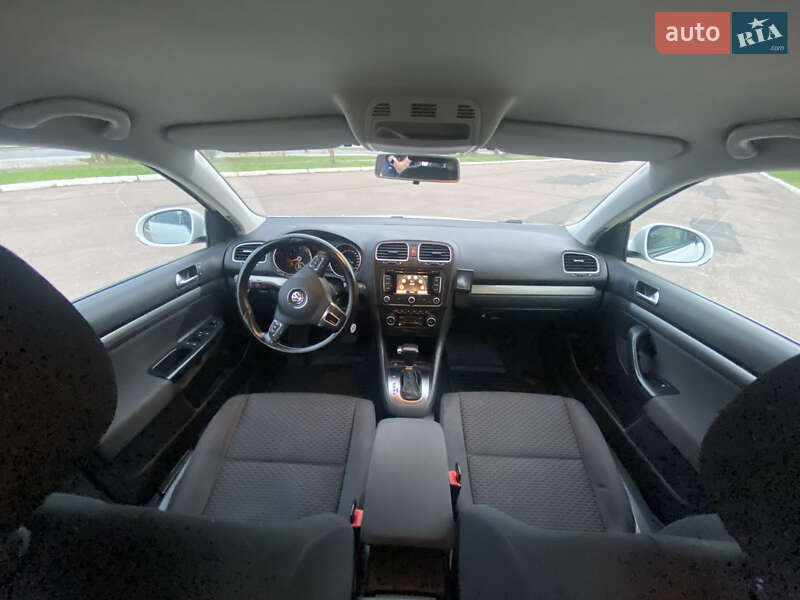 Універсал Volkswagen Golf 2009 в Черкасах
