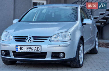 Хэтчбек Volkswagen Golf 2006 в Ровно