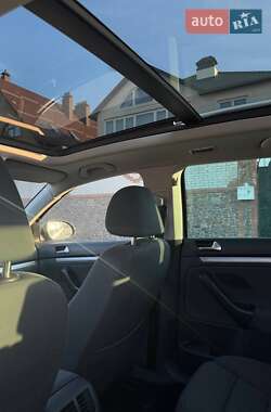 Універсал Volkswagen Golf 2009 в 