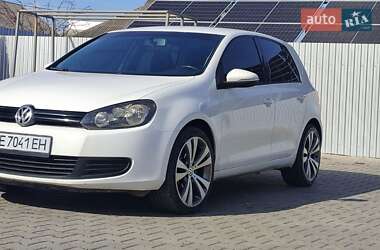 Хетчбек Volkswagen Golf 2011 в Новоселиці