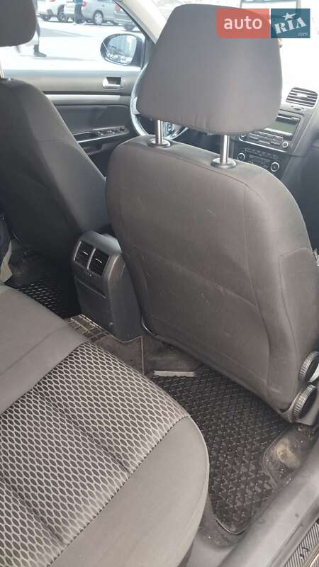 Универсал Volkswagen Golf 2011 в Киеве
