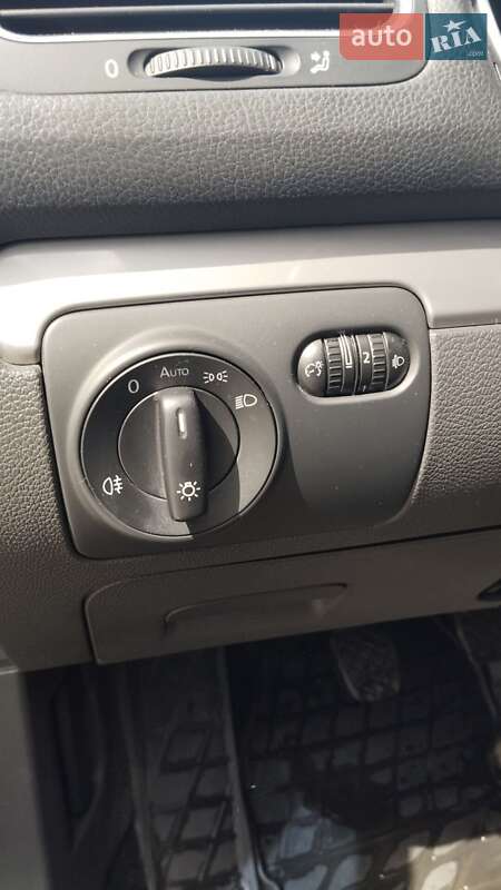 Универсал Volkswagen Golf 2011 в Киеве