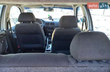 Хэтчбек Volkswagen Golf 1998 в 