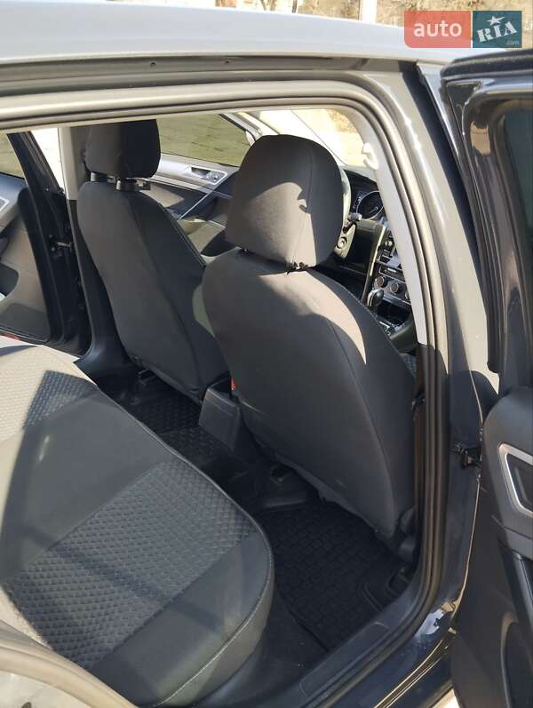 Хетчбек Volkswagen Golf 2017 в Кривому Розі