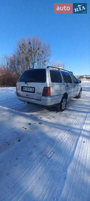 Универсал Volkswagen Golf 1998 в Сарнах