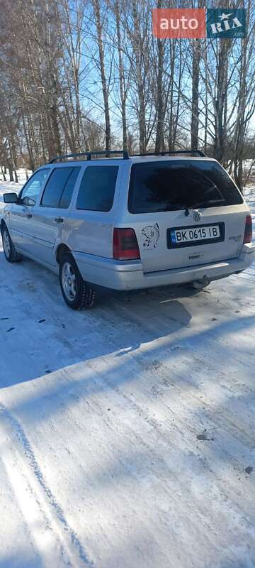 Универсал Volkswagen Golf 1998 в Сарнах