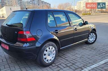 Хетчбек Volkswagen Golf 2003 в Черкасах