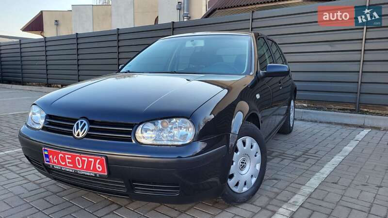 Хетчбек Volkswagen Golf 2003 в Черкасах