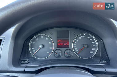 Хетчбек Volkswagen Golf 2004 в 
