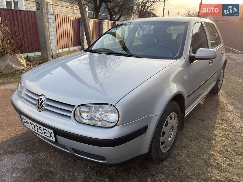 Volkswagen Golf 2000