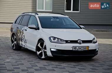 Універсал Volkswagen Golf 2015 в Сарнах