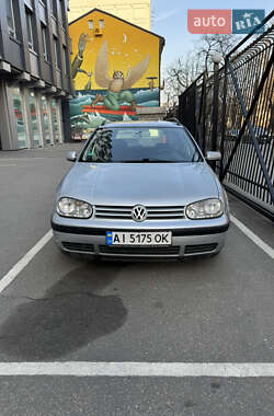 Універсал Volkswagen Golf 2002 в 