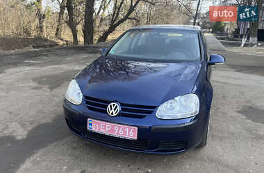 Хетчбек Volkswagen Golf 2005 в Охтирці