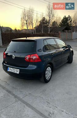 Хэтчбек Volkswagen Golf 2006 в Киеве