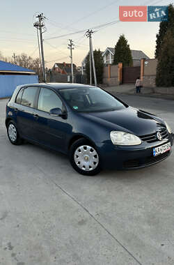 Хэтчбек Volkswagen Golf 2006 в Киеве