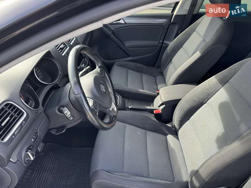 Хетчбек Volkswagen Golf 2012 в Вінниці