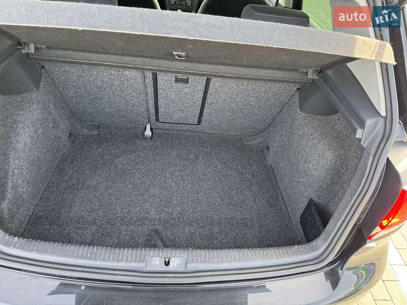 Хетчбек Volkswagen Golf 2012 в Вінниці