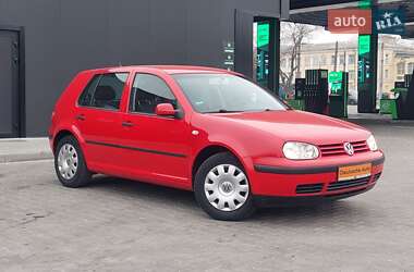 Хэтчбек Volkswagen Golf 2003 в Одессе