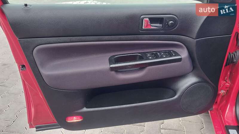 Хетчбек Volkswagen Golf 2003 в Одесі