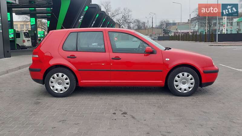Хетчбек Volkswagen Golf 2003 в Одесі