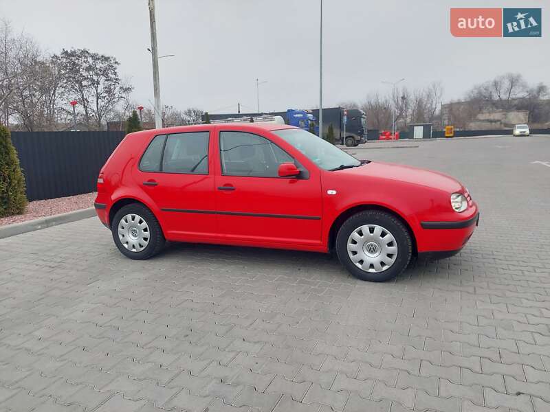 Хетчбек Volkswagen Golf 2003 в Одесі