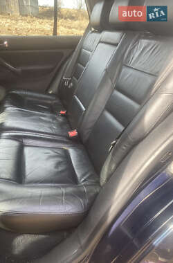 Хетчбек Volkswagen Golf 1998 в 