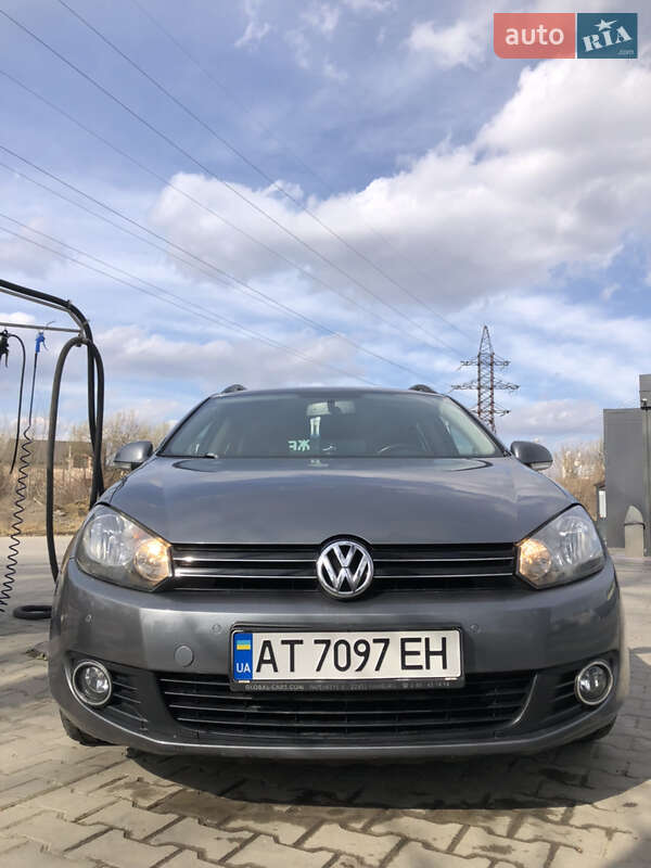 Універсал Volkswagen Golf 2010 в Львові
