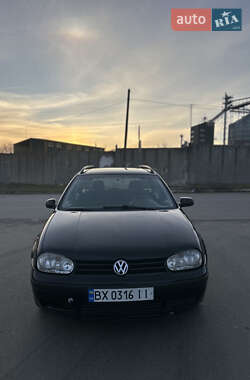 Універсал Volkswagen Golf 2001 в Києві