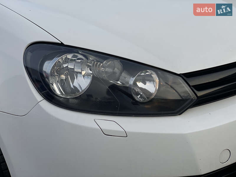 Универсал Volkswagen Golf 2011 в Луцке