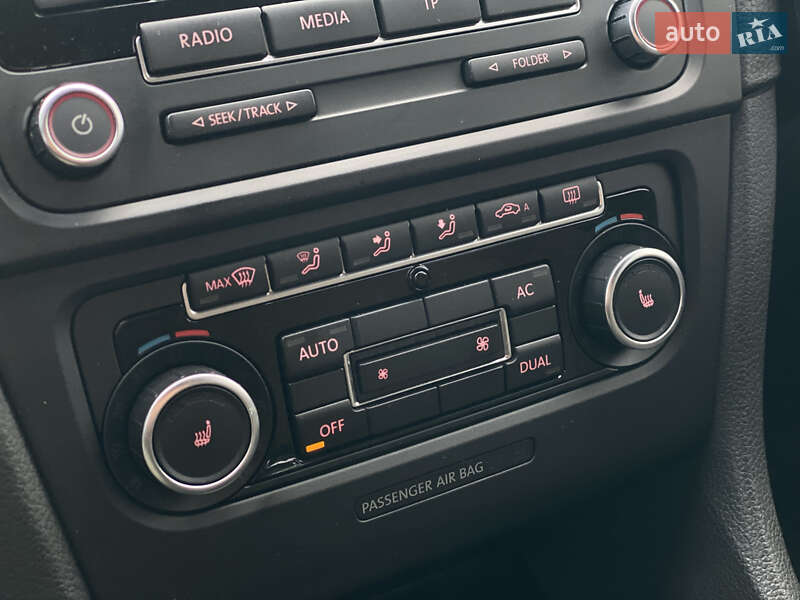 Универсал Volkswagen Golf 2011 в Луцке