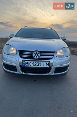 Универсал Volkswagen Golf 2008 в Ровно