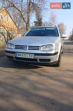 Універсал Volkswagen Golf 2001 в Гадячі