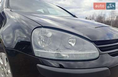 Хэтчбек Volkswagen Golf 2004 в Славуте