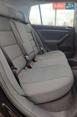 Хэтчбек Volkswagen Golf 2004 в Славуте