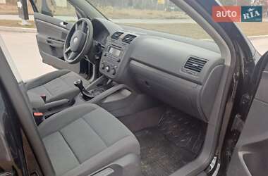 Хэтчбек Volkswagen Golf 2004 в Славуте