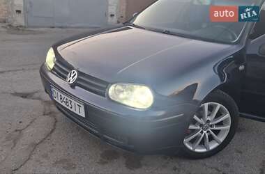 Хэтчбек Volkswagen Golf 2002 в Киеве