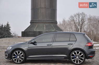 Хэтчбек Volkswagen Golf 2015 в Житомире