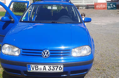 Универсал Volkswagen Golf 2002 в Киеве